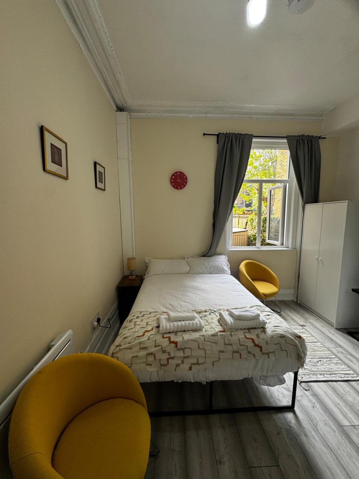 Apartment Westfield White *